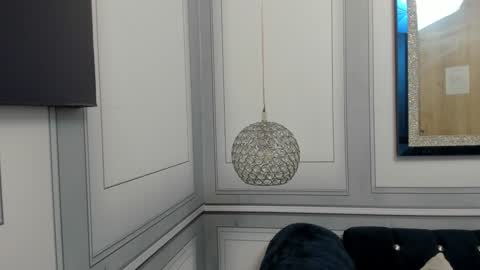    online show from December 20, 11:10 am