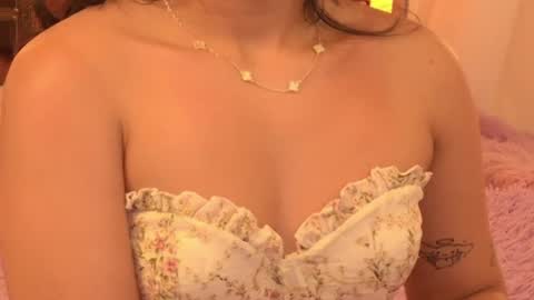 Isabella        online show from April 11, 10:46 pm