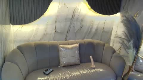 isa_r online show from October 4, 3:23 am