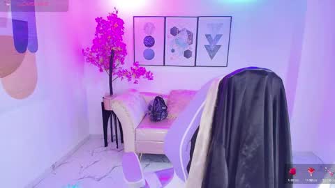 Snapshot of isa_reel chatting on October 9, 8:02 pm ISA online show from October 9, 8:02 pm