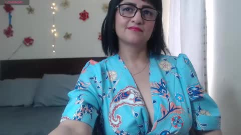 Isabeel Sofia online show from March 7, 4:33 pm