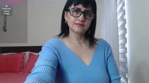 Isabeel Sofia online show from January 16, 2:30 pm