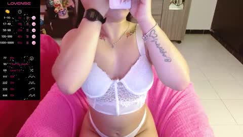 Isabella  online show from December 15, 4:26 pm