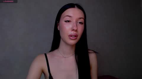 Snapshot of isabel_fontana chatting on October 18, 12:08 pm Bella online show from October 18, 12:08 pm