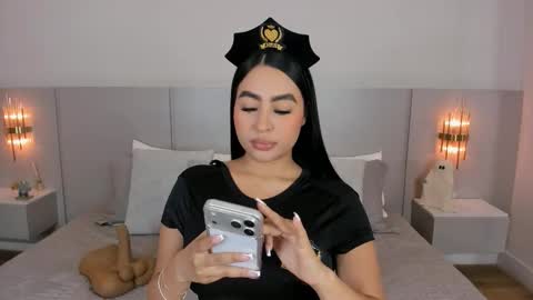 Snapshot of isabel_millher chatting on October 30, 4:04 am Isa online show from October 30, 4:04 am