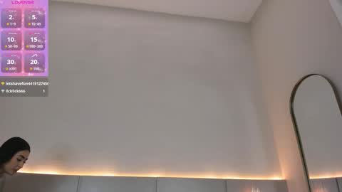 Snapshot of isabel_millher chatting on September 25, 3:05 am Isa online show from September 25, 3:05 am