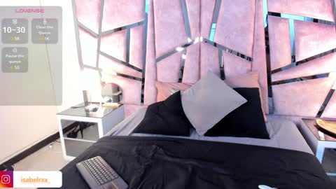 Isabel online show from December 22, 10:04 pm