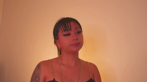    online show from December 6, 10:27 am