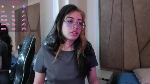 isabela Collins online show from November 11, 12:24 pm