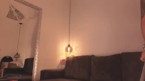 Isabela online show from January 15, 12:00 pm