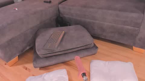 Snapshot of isabela_franco_ chatting on October 6, 12:44 pm Isabela online show from October 6, 12:44 pm