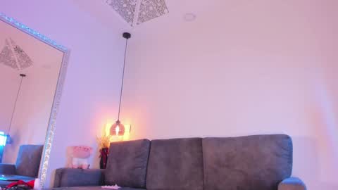 Isabela online show from December 24, 12:11 pm