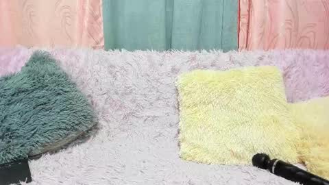 Snapshot of isabela_gonzalez_ chatting on February 26, 3:35 am ISA online show from February 26, 3:35 am