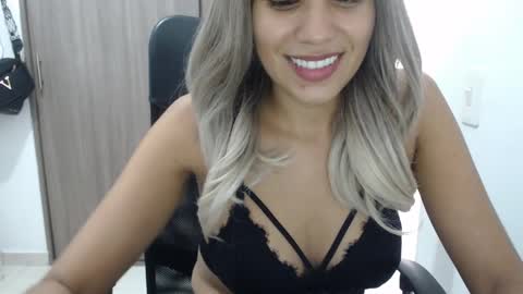 Isabela online show from February 24, 4:15 pm