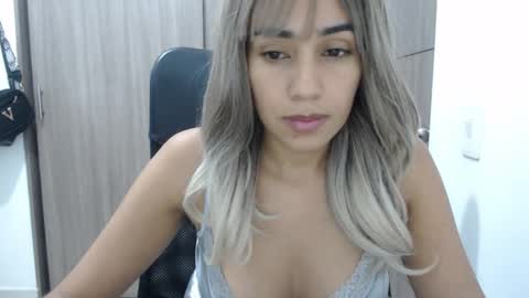 Isabela online show from February 25, 4:03 am