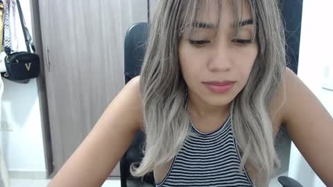 Isabela online show from February 12, 2:45 am