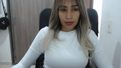 Isabela online show from February 27, 3:37 pm