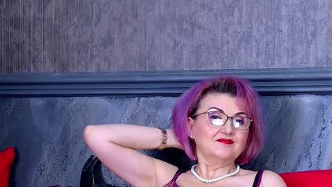 Isabella Conte online show from December 16, 10:34 pm