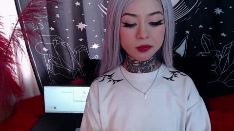    online show from February 6, 9:06 pm