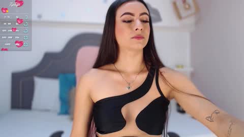 Isa  online show from December 11, 3:58 pm