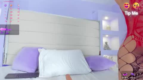 Snapshot of isabella_daniell chatting on March 12, 3:46 am Isa online show from March 12, 3:46 am