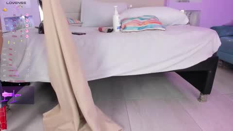 Isa online show from September 25, 4:44 am