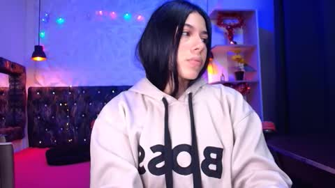 isabella dl online show from February 10, 12:08 pm