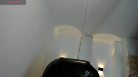 Isabella online show from July 7, 6:47 am