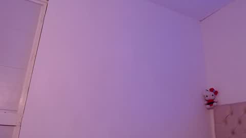 Snapshot of isabella_jazz chatting on February 8, 4:35 pm isabella_jazz online show from February 8, 4:35 pm
