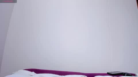 Snapshot of isabella_lopez_ chatting on September 25, 5:11 pm Isabel Lopez online show from September 25, 5:11 pm