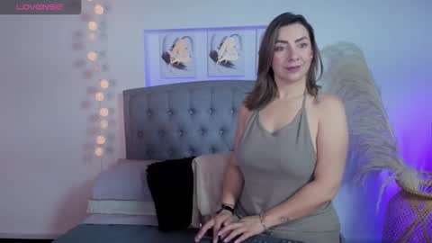   online show from November 25, 10:28 am