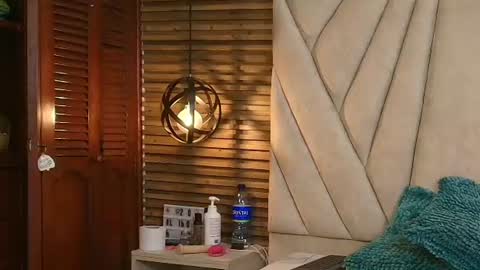 isabella_luxet online show from June 25, 12:40 pm