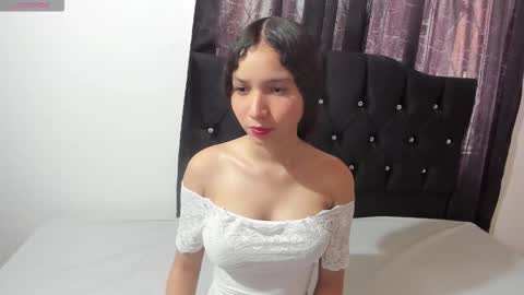 Snapshot of isabella_motero chatting on October 10, 12:10 pm isabella_motero online show from October 10, 12:10 pm