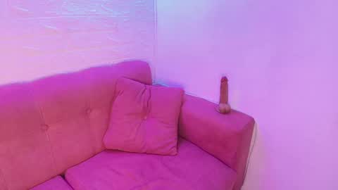 Snapshot of isabella_noir1 chatting on September 27, 5:47 am Isabella online show from September 27, 5:47 am