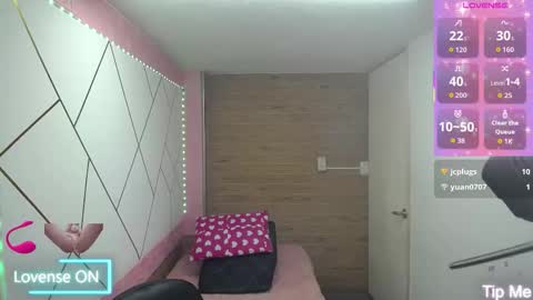 isabella_roseee online show from October 10, 8:36 pm