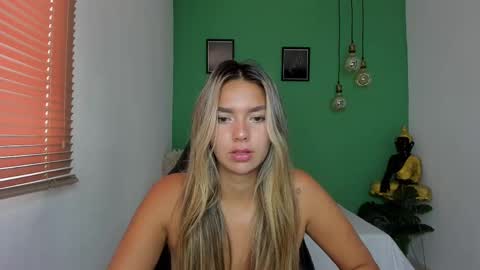 Isabella online show from February 27, 6:09 pm