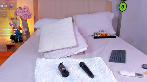 isabella_winkler online show from October 31, 5:39 pm