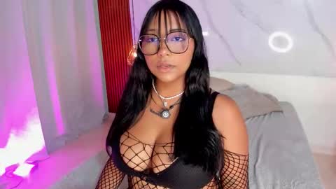 isabella zc online show from February 3, 8:12 pm