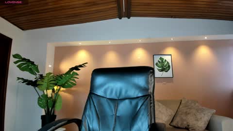 Isabella  Everyday From 0530 to 1430 Col Time online show from January 21, 12:18 pm