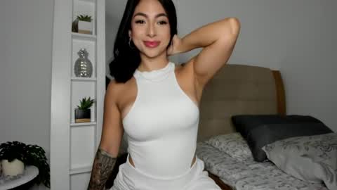 ISABEL online show from July 3, 2:23 pm
