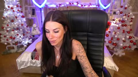 Marina online show from December 15, 1:43 pm