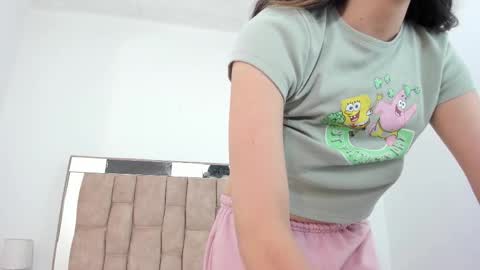 Snapshot of isabellakai chatting on September 10, 11:49 pm isabellakai online show from September 10, 11:49 pm