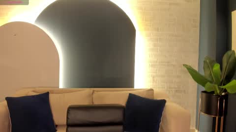 Snapshot of isabellakroft chatting on March 9, 5:06 pm Isabella Kroft online show from March 9, 5:06 pm