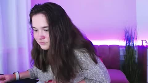 Snapshot of isabellcharm chatting on October 18, 4:32 pm Isabell online show from October 18, 4:32 pm