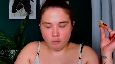 Snapshot of isabellcharm chatting on October 12, 3:03 pm Isabell online show from October 12, 3:03 pm