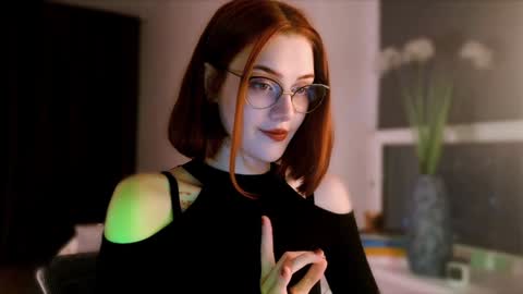 Madame Isabelle online show from December 16, 3:54 pm