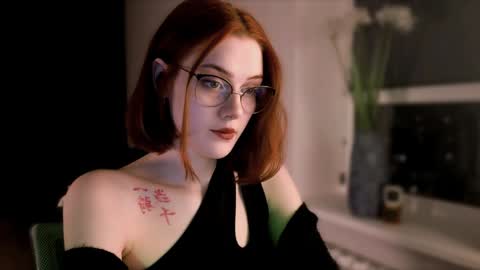 Madame Isabelle online show from December 9, 2:28 pm