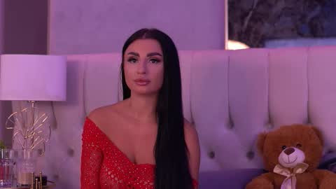IsabelleHunt online show from September 12, 5:41 am