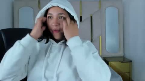 isabellrodriguez18 online show from September 24, 3:27 am