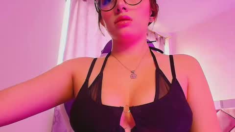 ISABELLA online show from February 21, 1:01 pm